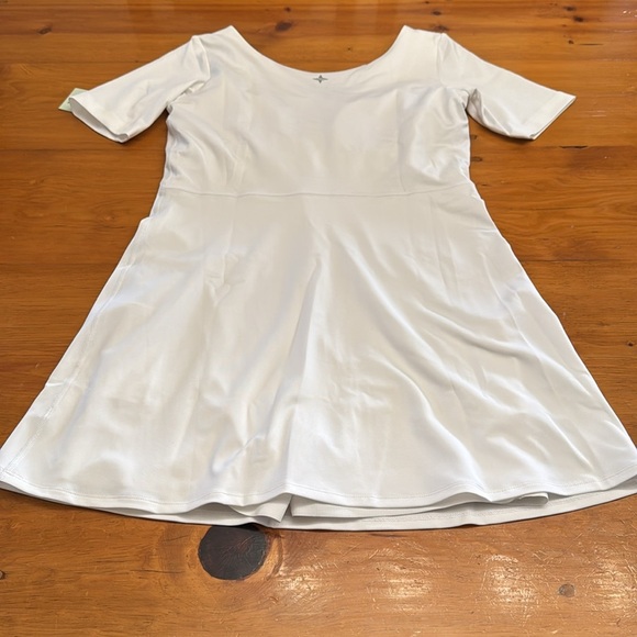 NWT Tuckernuck TNUCK SPORT White Step In Rosemary Sport Dress - Picture 6 of 15